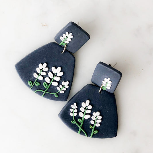 the Lillie - Floral Collection: White Lavender