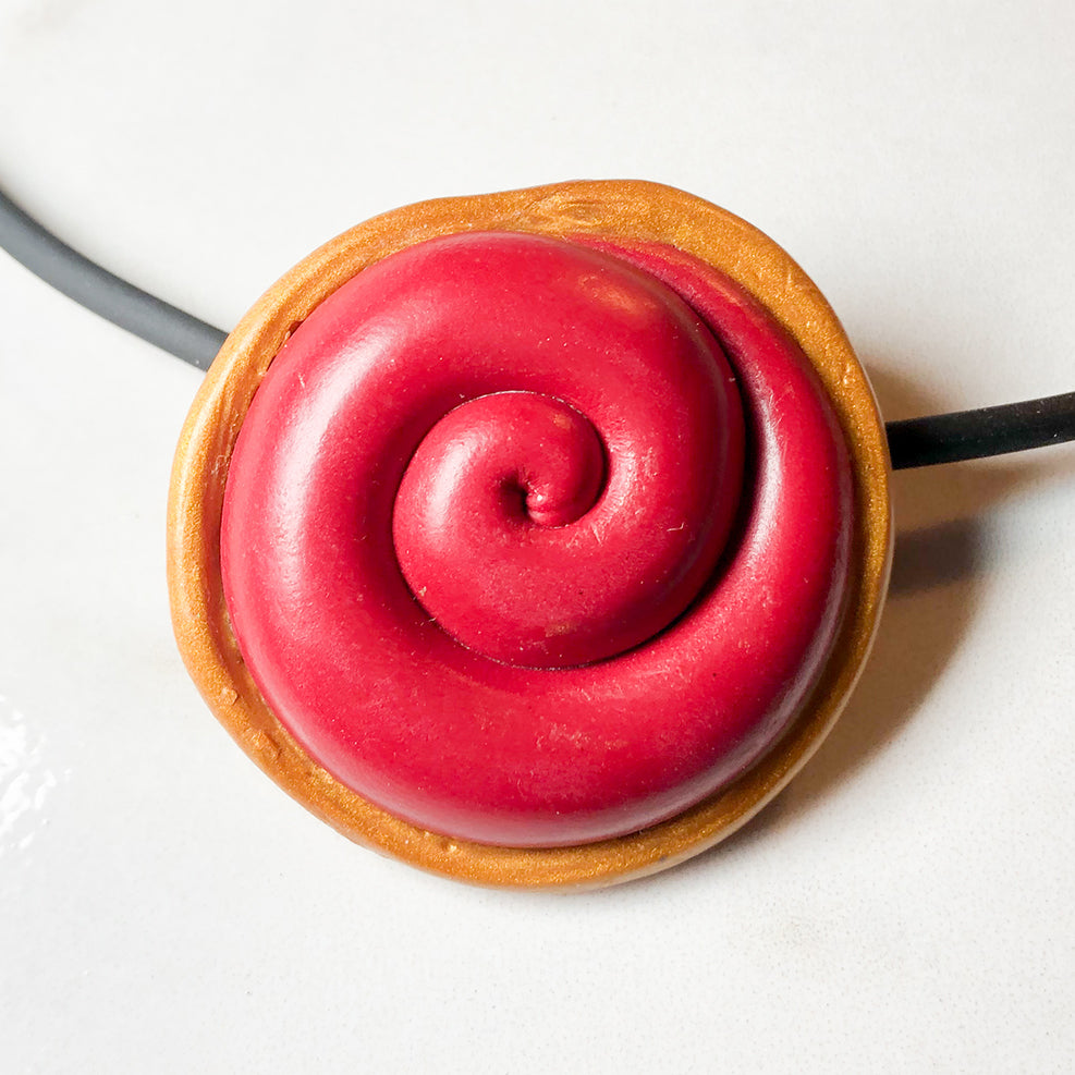 Faux Bezel Stone Snail Pendant